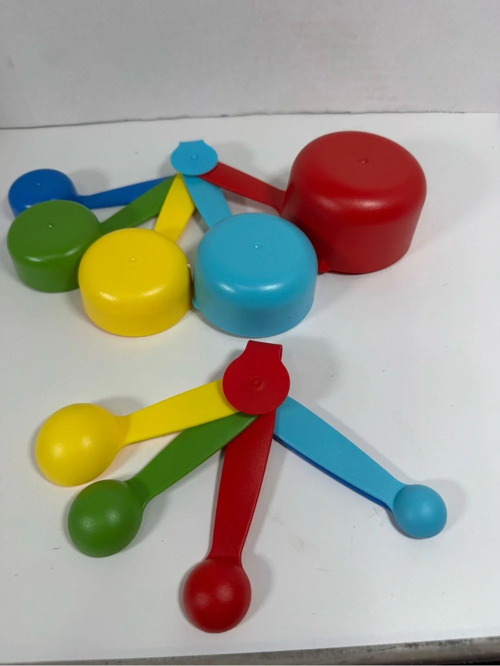 Tasty Brand Multicolor Measuring Cup and Spoon Set